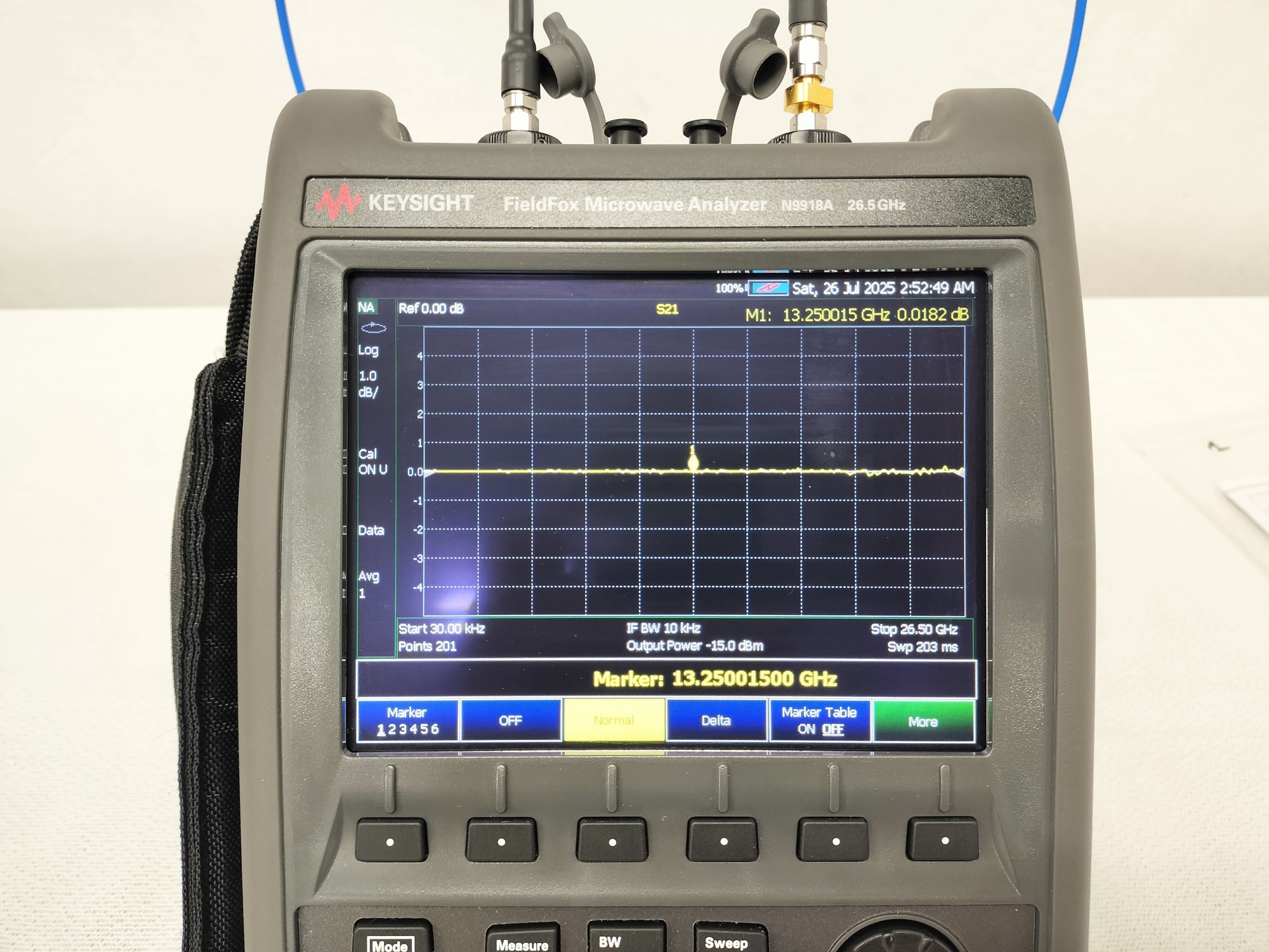 N9918A 210/211/233/235FieldFox ハンドヘルドマイクロ波アナライザ　26.5GHz