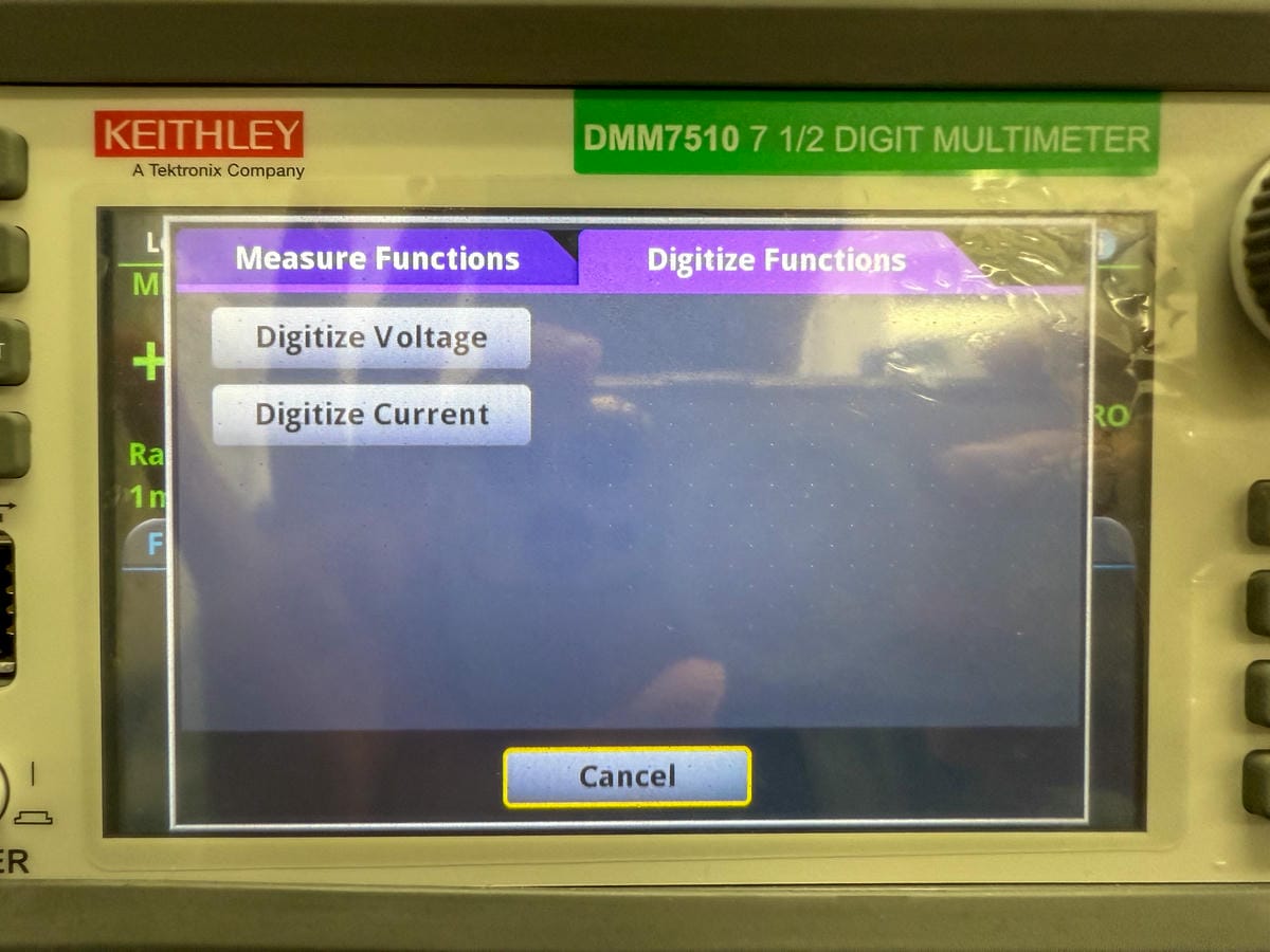 DMM75107 1/2 グラフィカル・サンプリング・マルチメータ