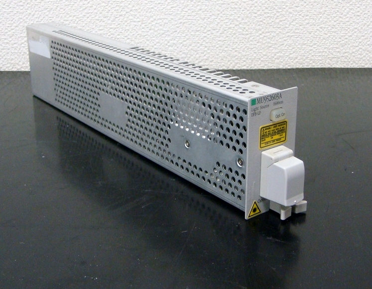MU952603A1581-1585nm 7dBm SM LD Source