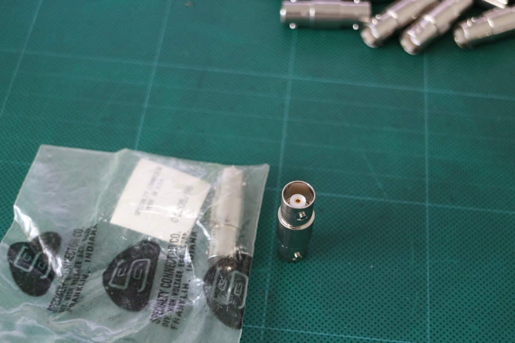 28A100-2BNC(f)-BNC(f)  adapter