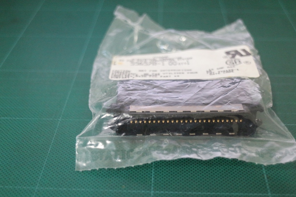 556578-1TERMINATOR SCSI-3 50pin NEW