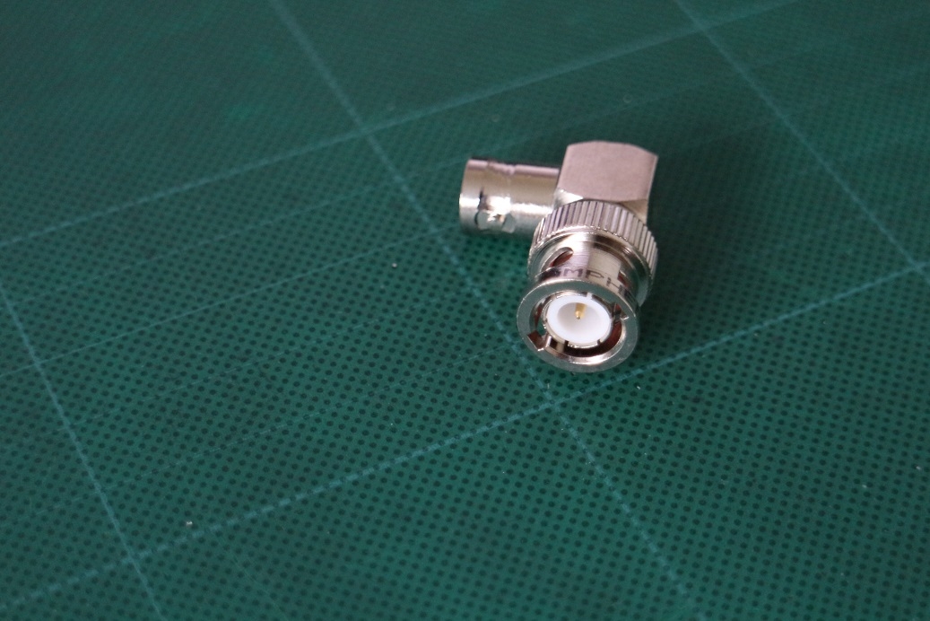 31-9-RFX-2BNC(m)-(f)  L-angle adaptor