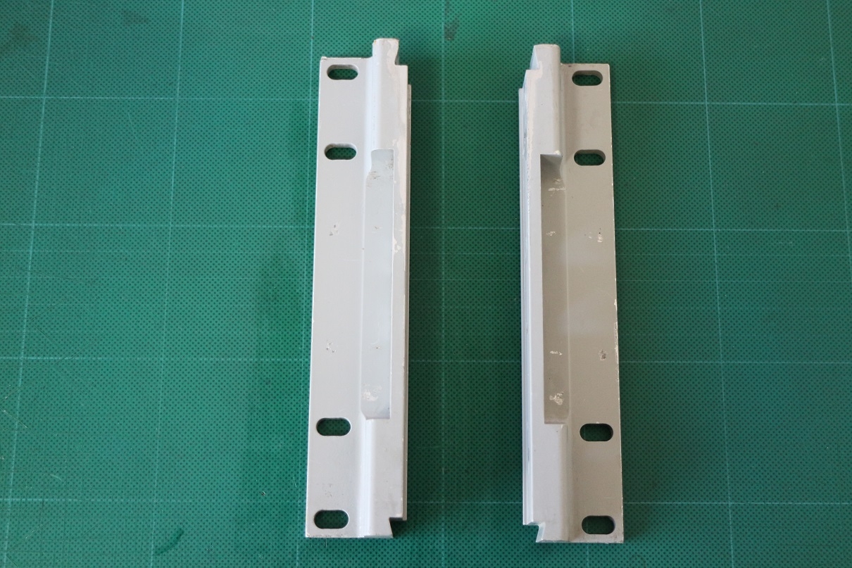 XX4U Rack Mount kit pair 177mm
