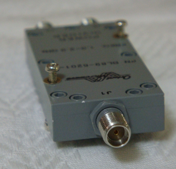 BL89-6201-002Way Power Divider 1.0-2.0GHz