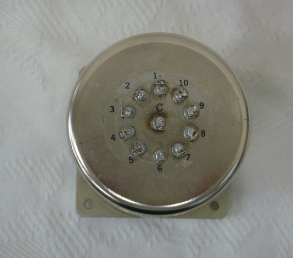 STR-10-HDC-18GHz SMA-SWITCH 1P10T
