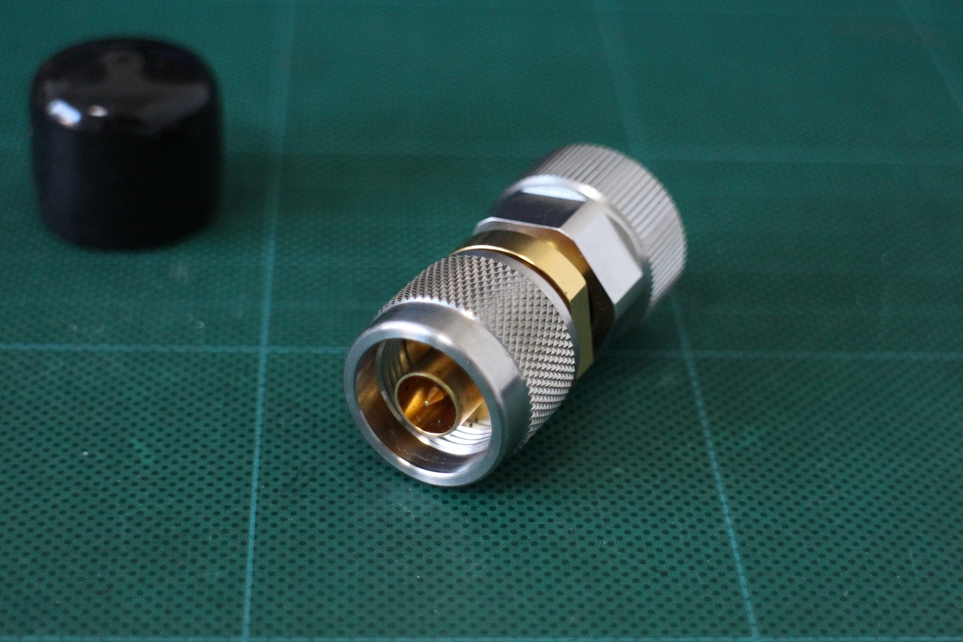 11525ADC-18GHz APC7- N(m)  adaptor
