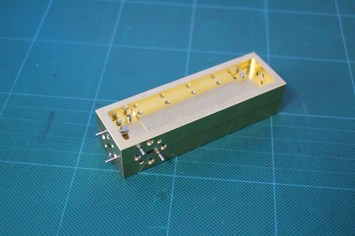 CPVA20WR15 20dB 75GHz Directional coupler