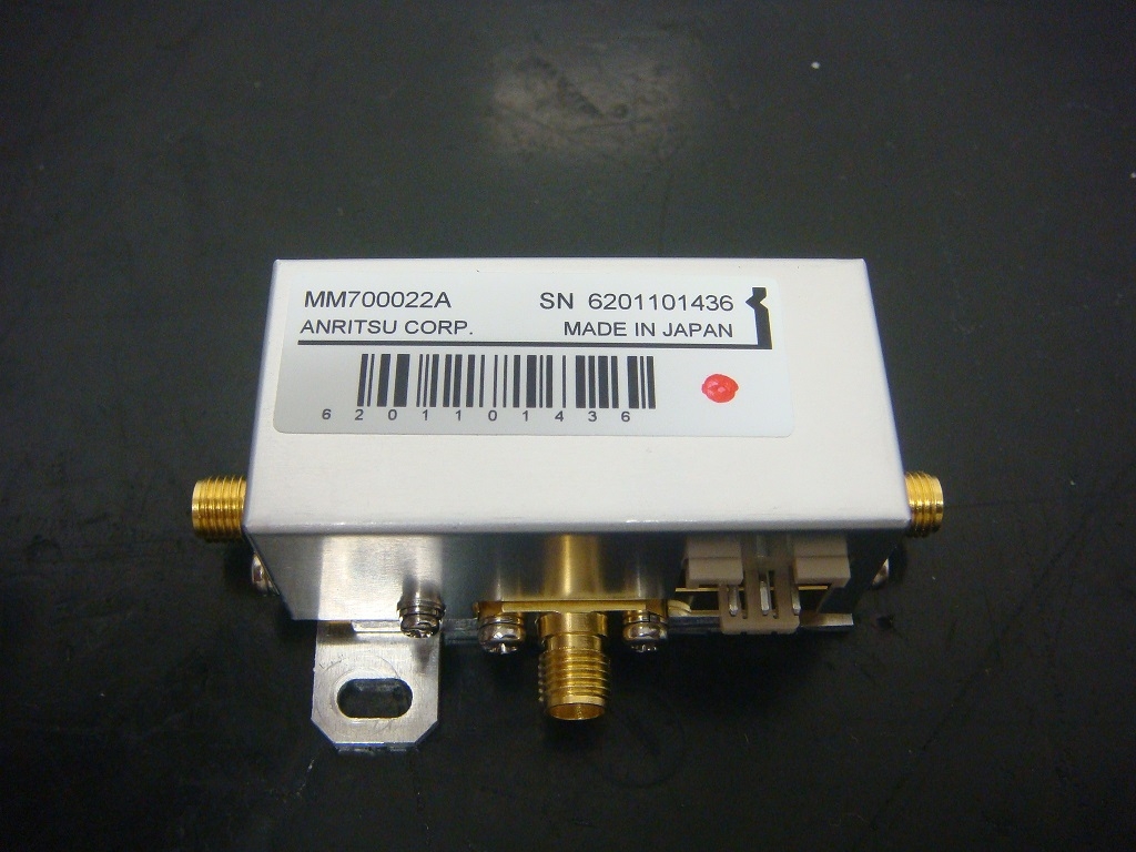 MM700022ADC-13 GHz SPDT Switch