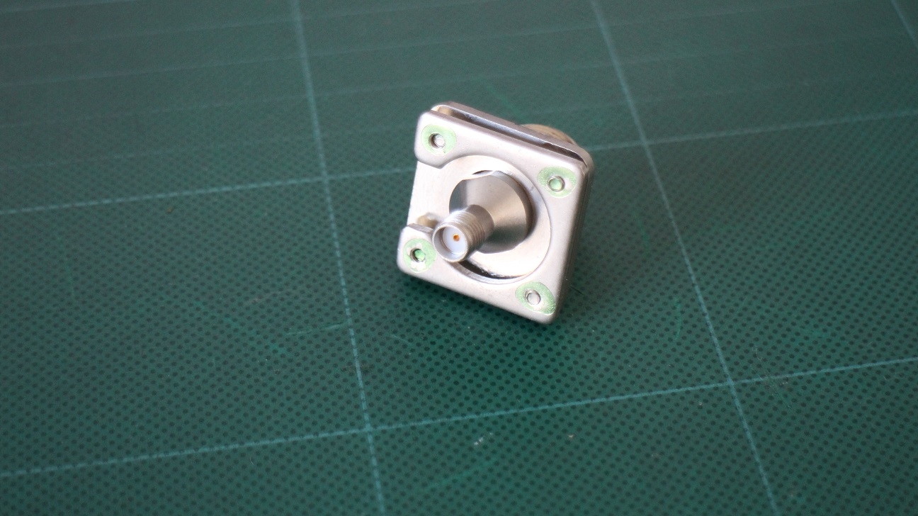 556SN(f) panel Connector