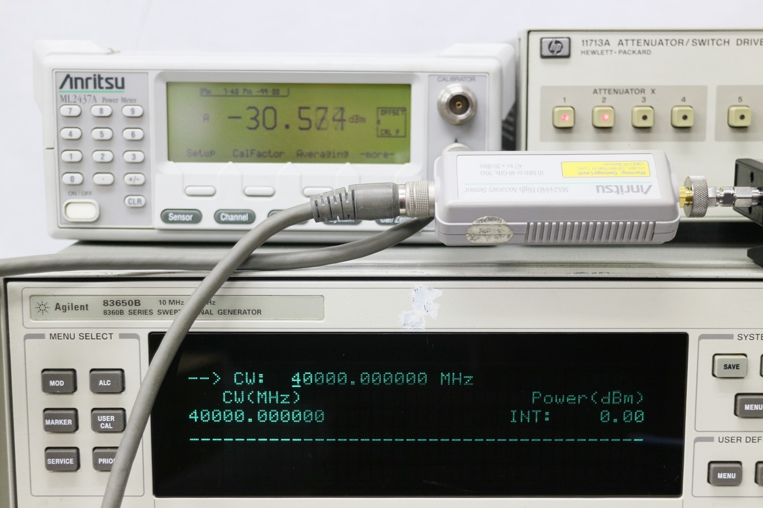 84905M 024/101DC-50GHz 60dB 24V Programmable Attenuator