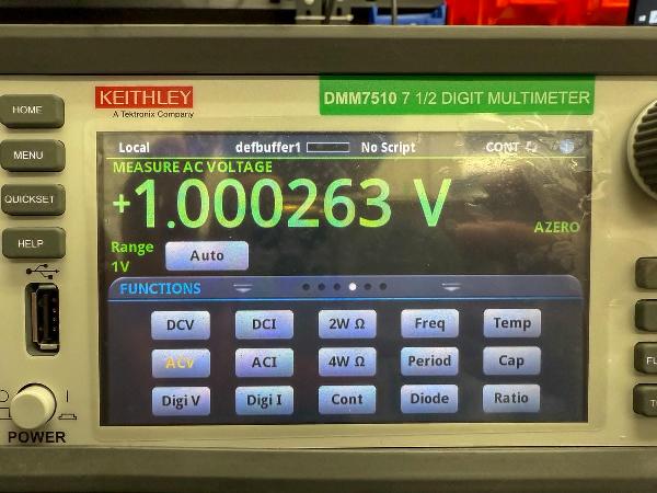 DMM75107 1/2 グラフィカル・サンプリング・マルチメータ