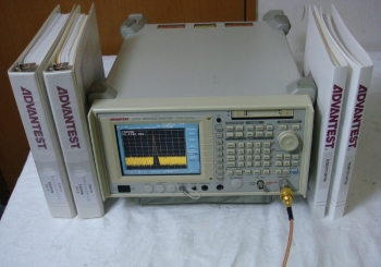 R3273 01/02/11/22/30/62/66100Hz-26.5GHz  W-CDMA Bluetooth Spectrum Analyzer