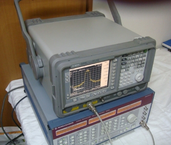 E4405B 1DS,B72,1D5,A4H13.2GHz Spectrum Analyzer