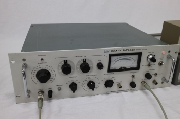 LI-573200KHz Lock-in Amplifier
