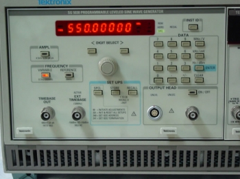  SG5030Programmable Leveled Sine Wave Generator Plug In