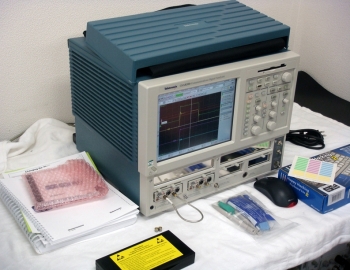 CSA8200Communications Signal Analyzer