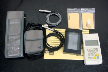 LZ300J0-1500um Dual type Thickness Analyzer 電磁誘導式/渦電流式厚さ計