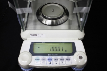 AUW320Analytical Balances
