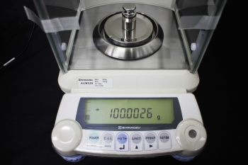 AUW320Analytical Balances