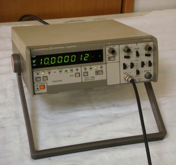 TR5822120MHz Universal counter