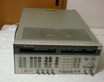 8644A/002/007252kHz-2060MHz Synthesized Signal Generator