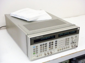 8664A /001/004/010100KHz-3GHz Synthesized Signal Generator