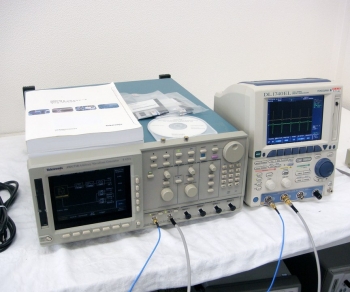 AWG7104Gs/s 16MW Arbitrary Waveform Generator