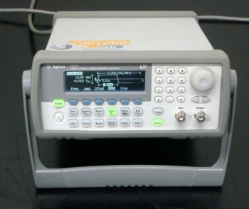 33220A20MHz Function/Arbirary Waveform Generator