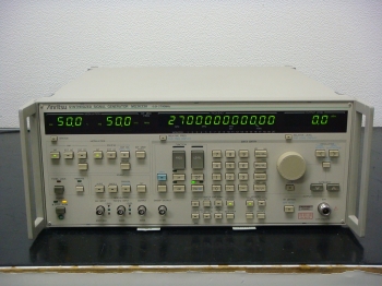 MG3633A /0310kHz-2700MHz Synthesized Signal Generator
