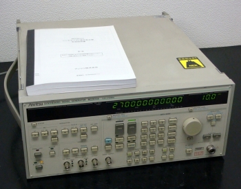 MG3633A /0210kHz-2700MHz Synthesized Signal Generator