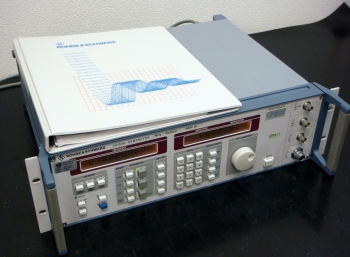SMY019KHz-1.04GHz Signal Generator