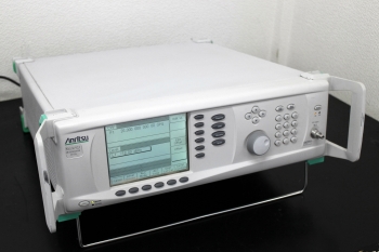 MG3692A /182-20GHz Synthesized CW Generator 