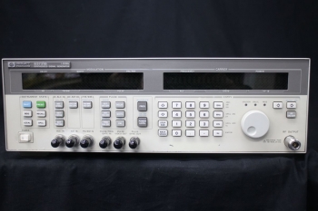83731B /1E11-20GHz SYNTHESIZED SIGNAL GENERATOR 