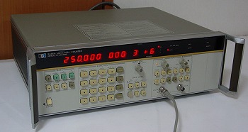 5335A/10/40200MHz 2ch Universal Counter