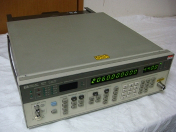 8657B/001/003100kHz-2060MHz Synthesized Generator