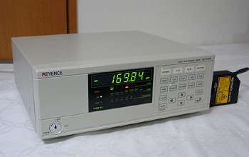 LC2400 + LC2430Displacement Meter