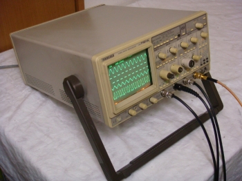 COM7101A100MHz　4ch Digital/Analog　Oscilloscope