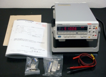 7555 /015-1/2 Digital Multimeter