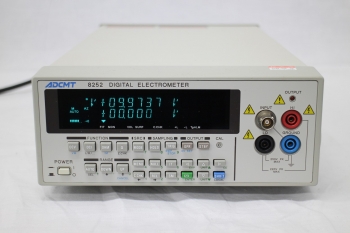 825210uV 1fA Digital Electrometer