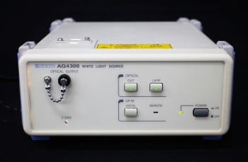 AQ4305WHITE LIGHT SOURCE