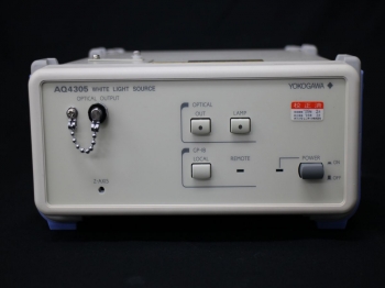 AQ4305400-1800nm White Light Source