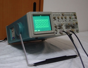 2232 /10100MHz/2ch Oscilloscope