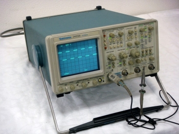 2465B400MHz 4ch Oscilloscope