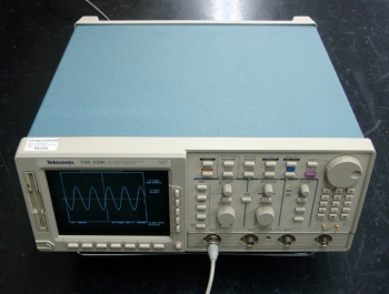 TDS520C-opt05/13/1F500MHz 2ch Digital Oscilloscope