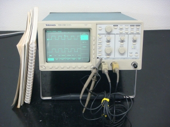 TDS350　DC-200MHz 2ch Digital Oscilloscope