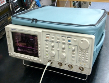 TDS684BDC-1GHz 4ch 5Gs/s Digital  Oscilloscope