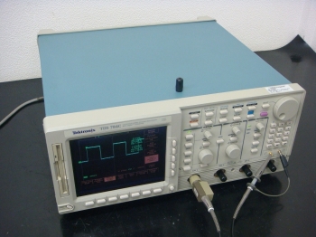 TDS784CDC-1GHz 4ch 4Gs Digital Oscilloscopes 