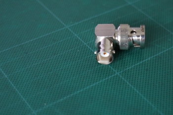 31-9-RFX-2BNC(m)-(f)  L-angle adaptor