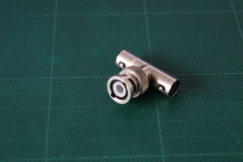 UG-274/UBNC(m)-(f) T adaptor