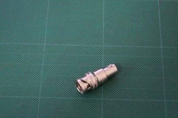 5300Triaxial(m) 3Lug  BNC(f) adaptor